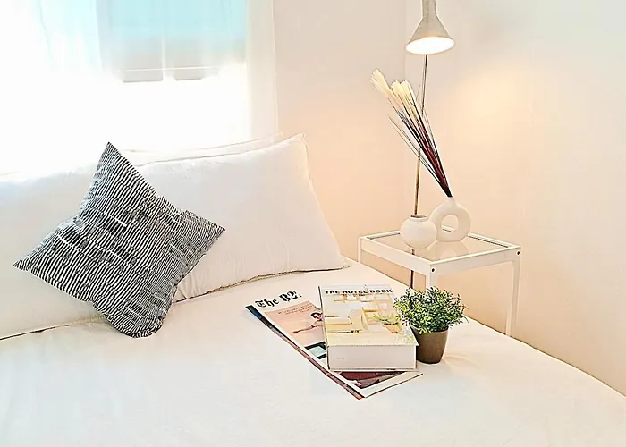Opening Special Near Gwanaksan Snu Spacious 2 3 Queen Size Beds Up To 6 People